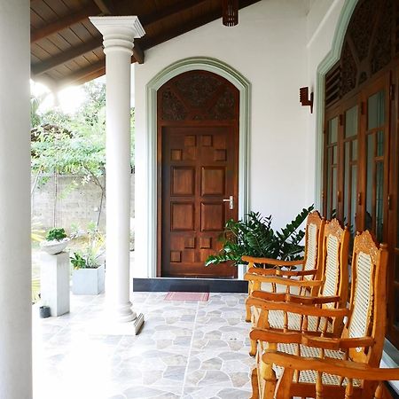 Janu Homestay Tangalle Buitenkant foto