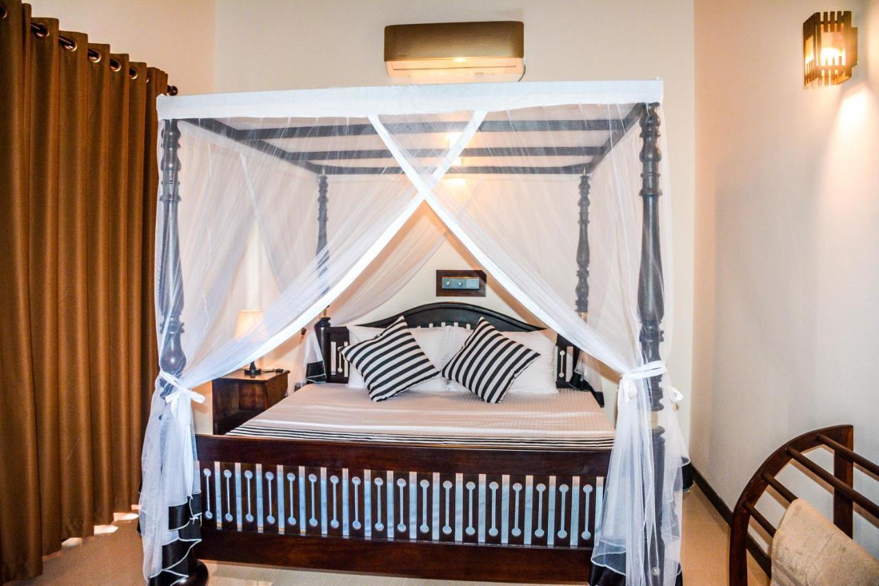 Janu Homestay Tangalle Buitenkant foto
