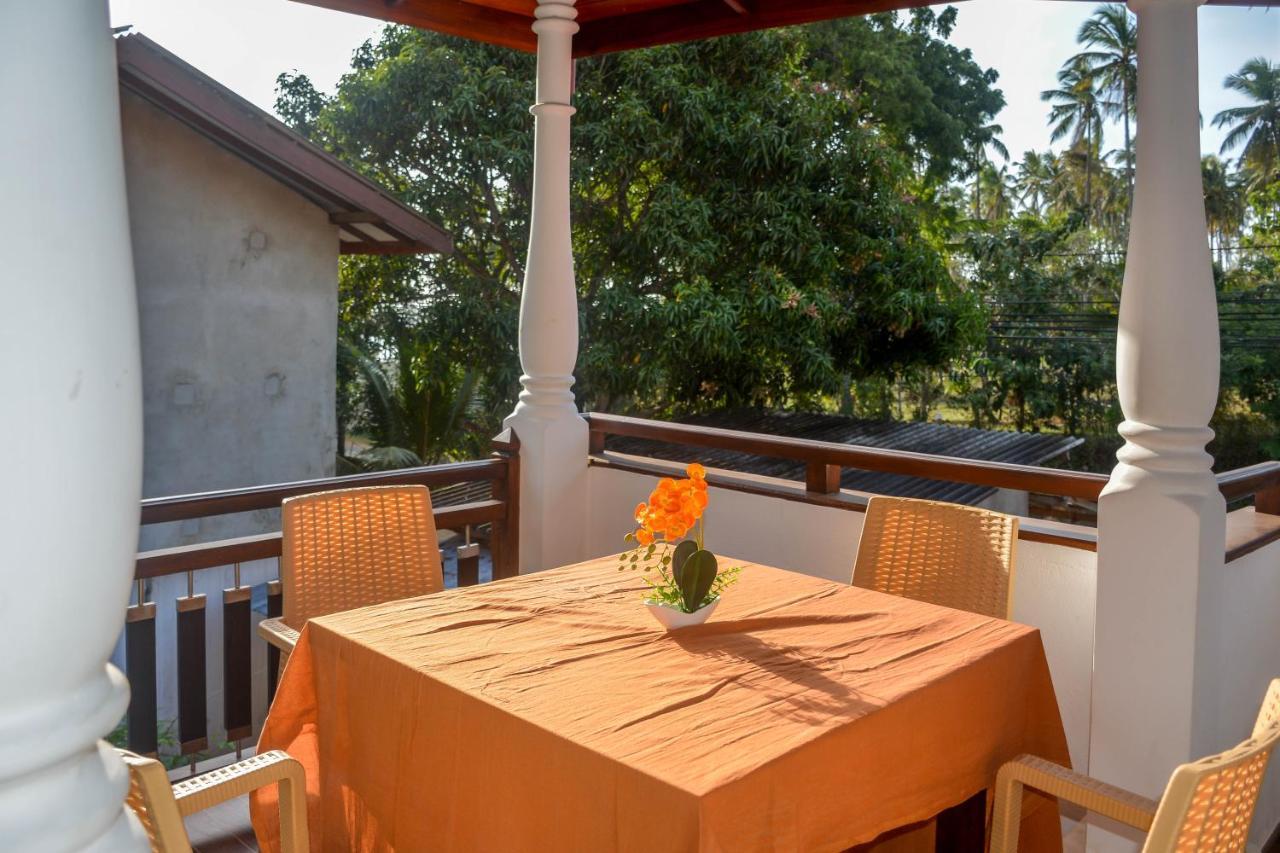 Janu Homestay Tangalle Buitenkant foto