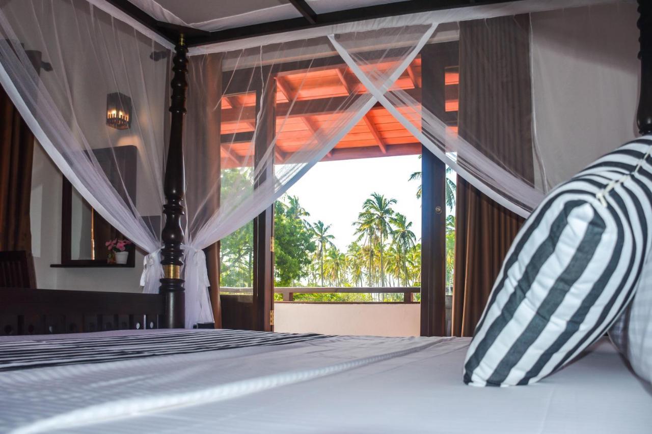 Janu Homestay Tangalle Buitenkant foto