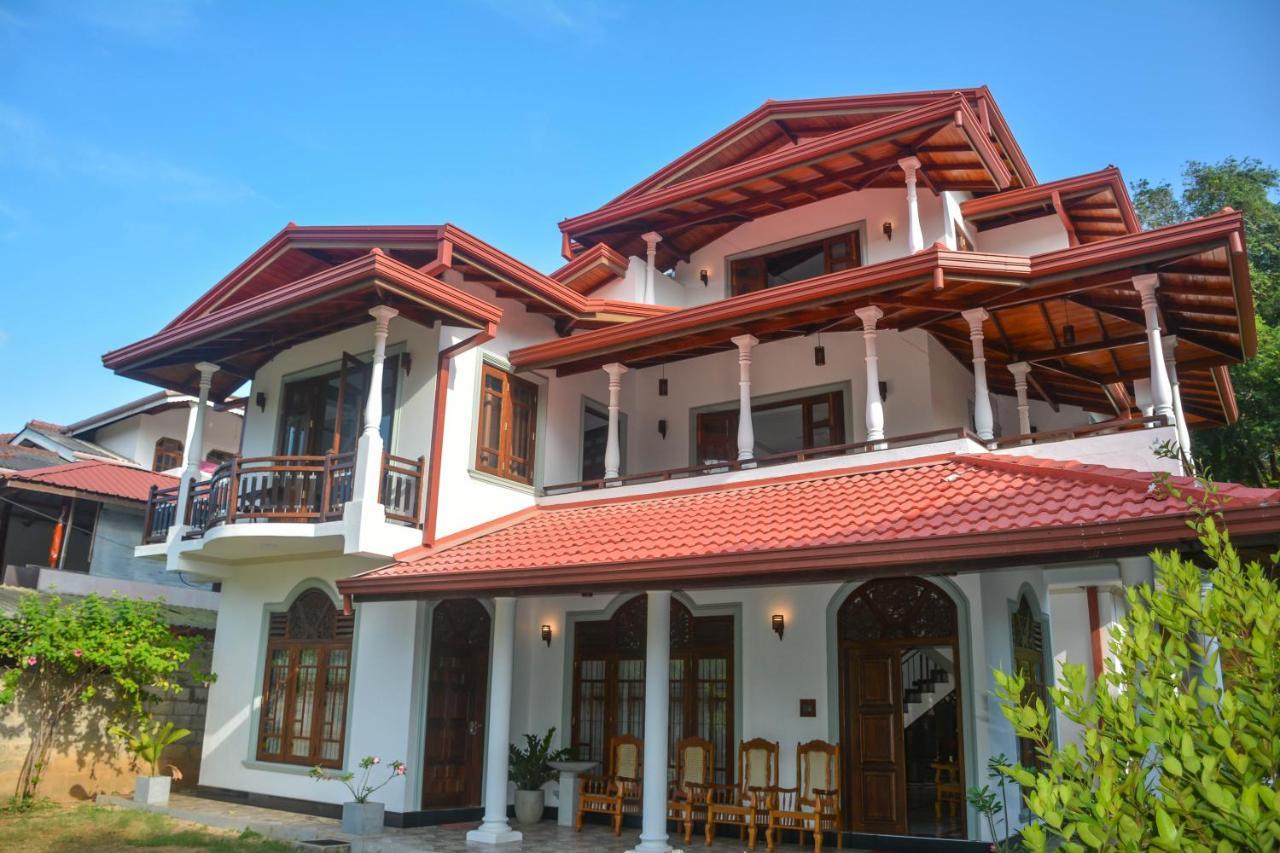 Janu Homestay Tangalle Buitenkant foto