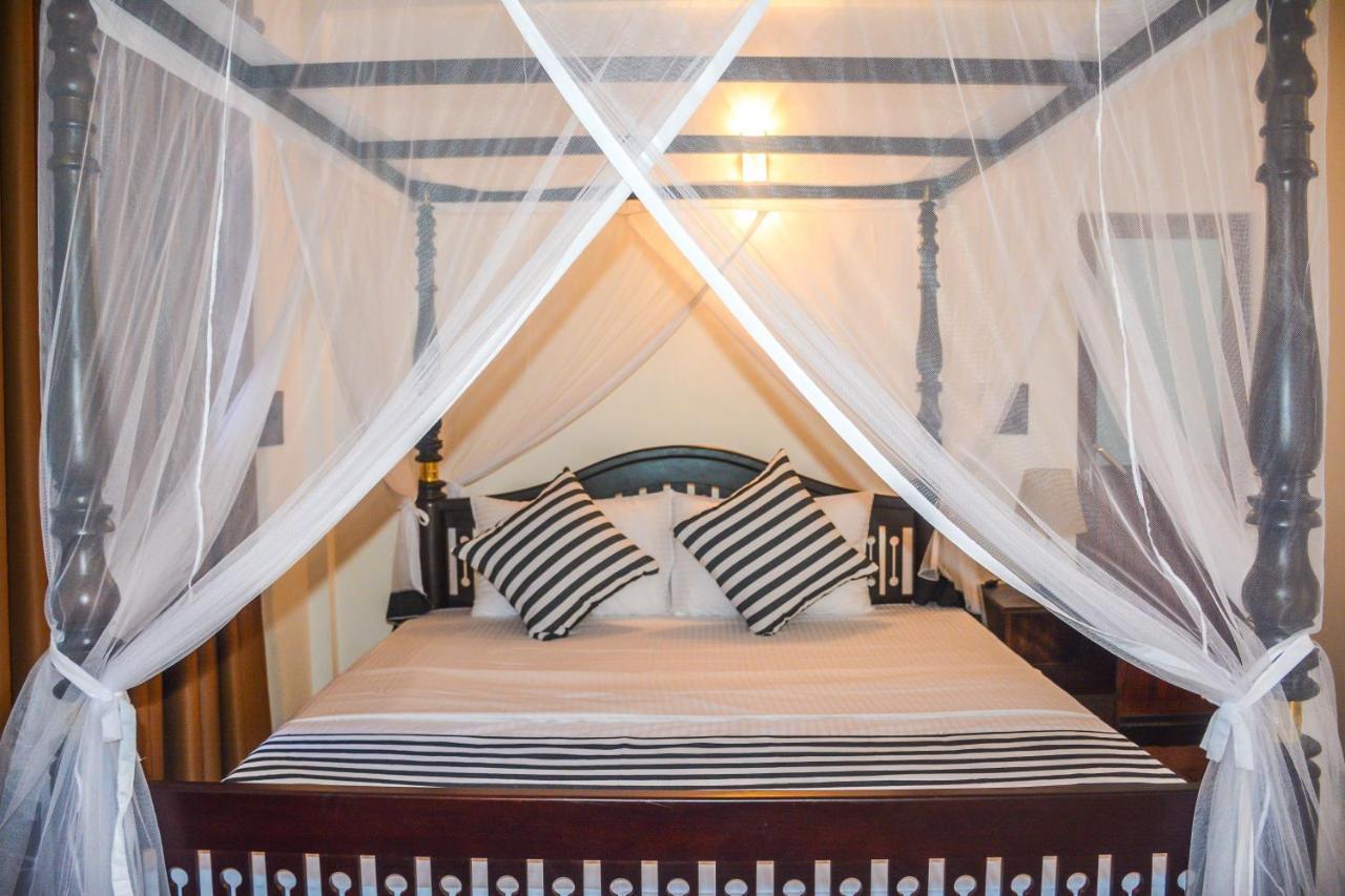 Janu Homestay Tangalle Buitenkant foto