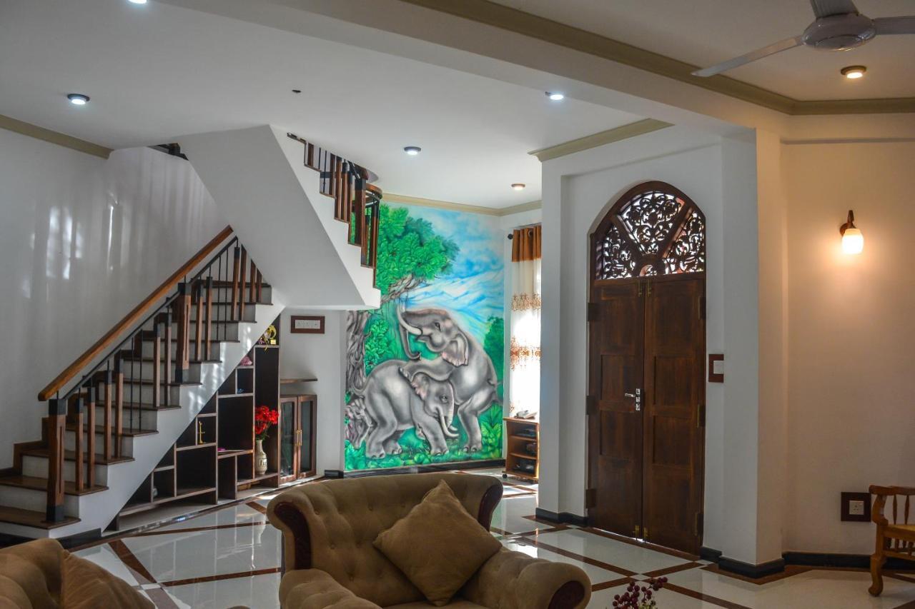 Janu Homestay Tangalle Buitenkant foto