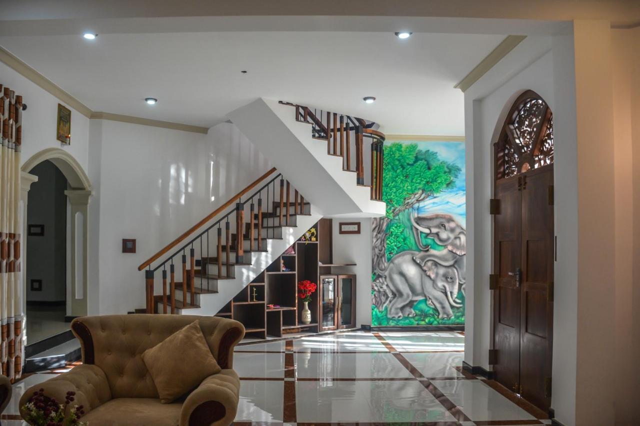 Janu Homestay Tangalle Buitenkant foto