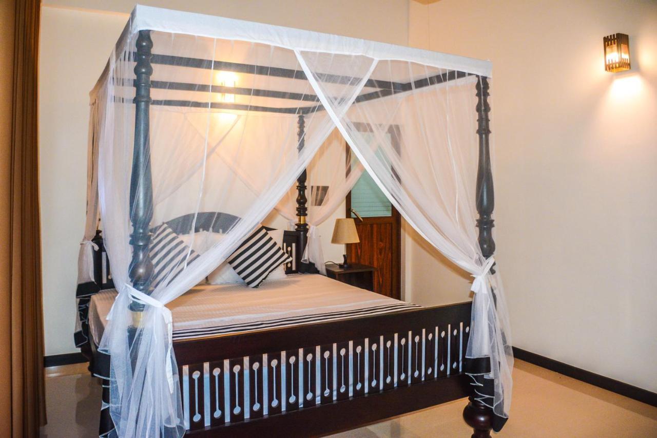 Janu Homestay Tangalle Buitenkant foto
