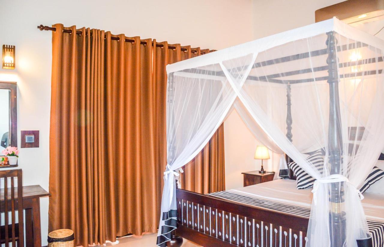 Janu Homestay Tangalle Buitenkant foto
