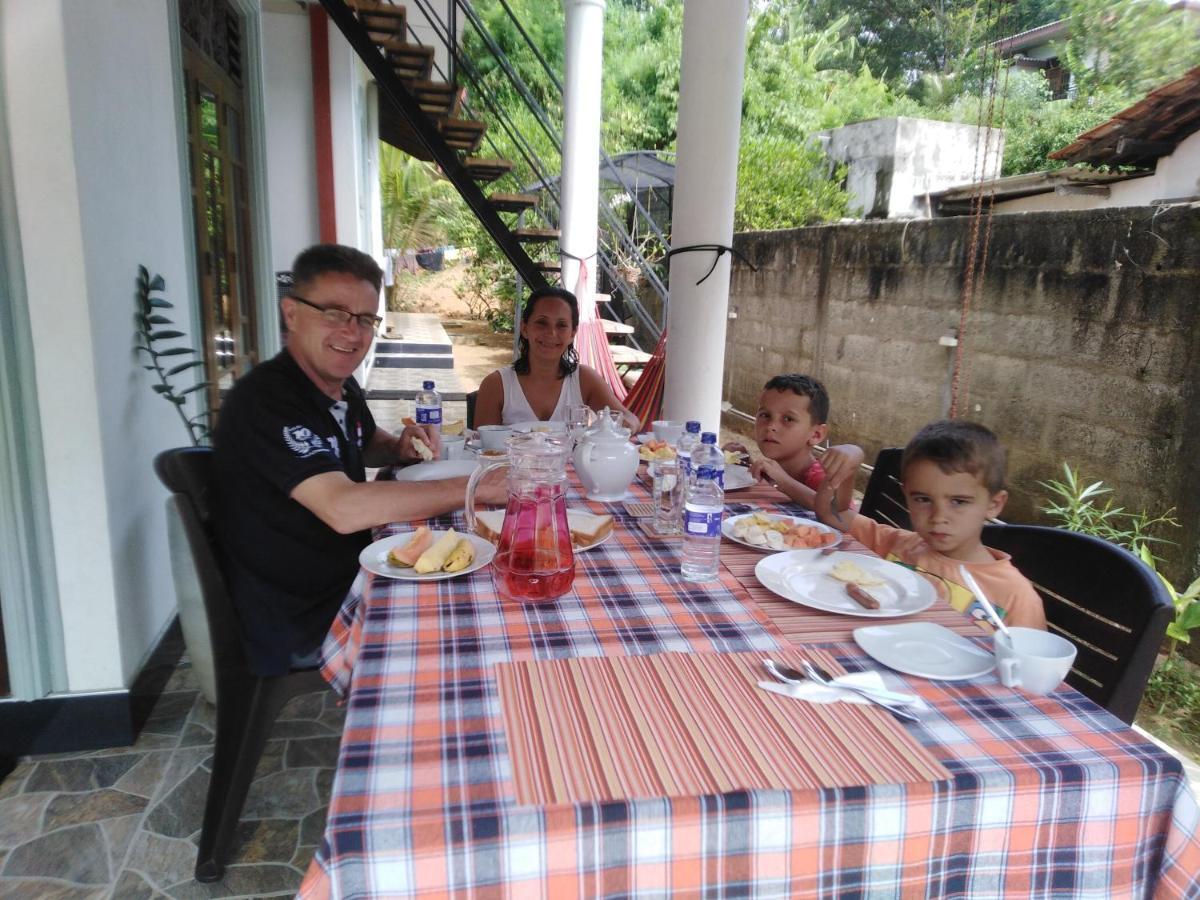Janu Homestay Tangalle Buitenkant foto