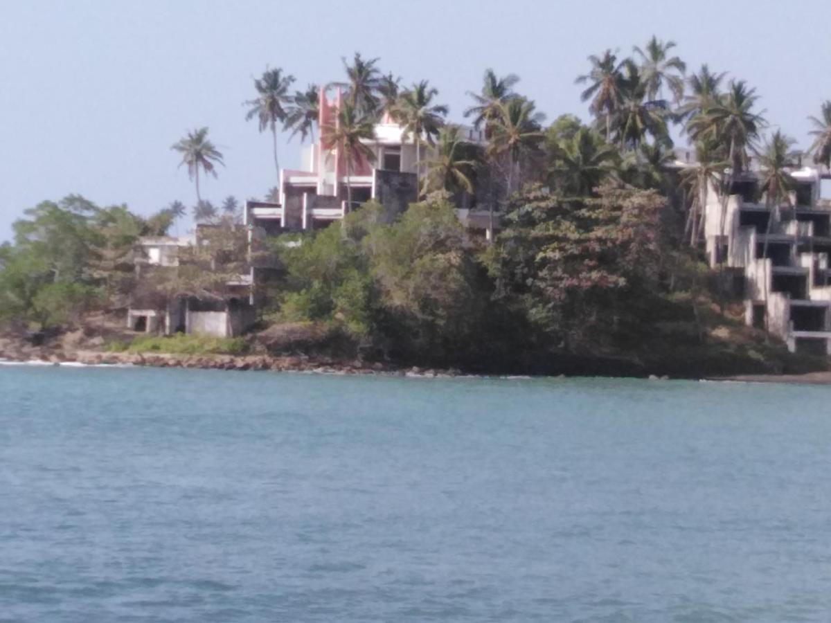 Janu Homestay Tangalle Buitenkant foto