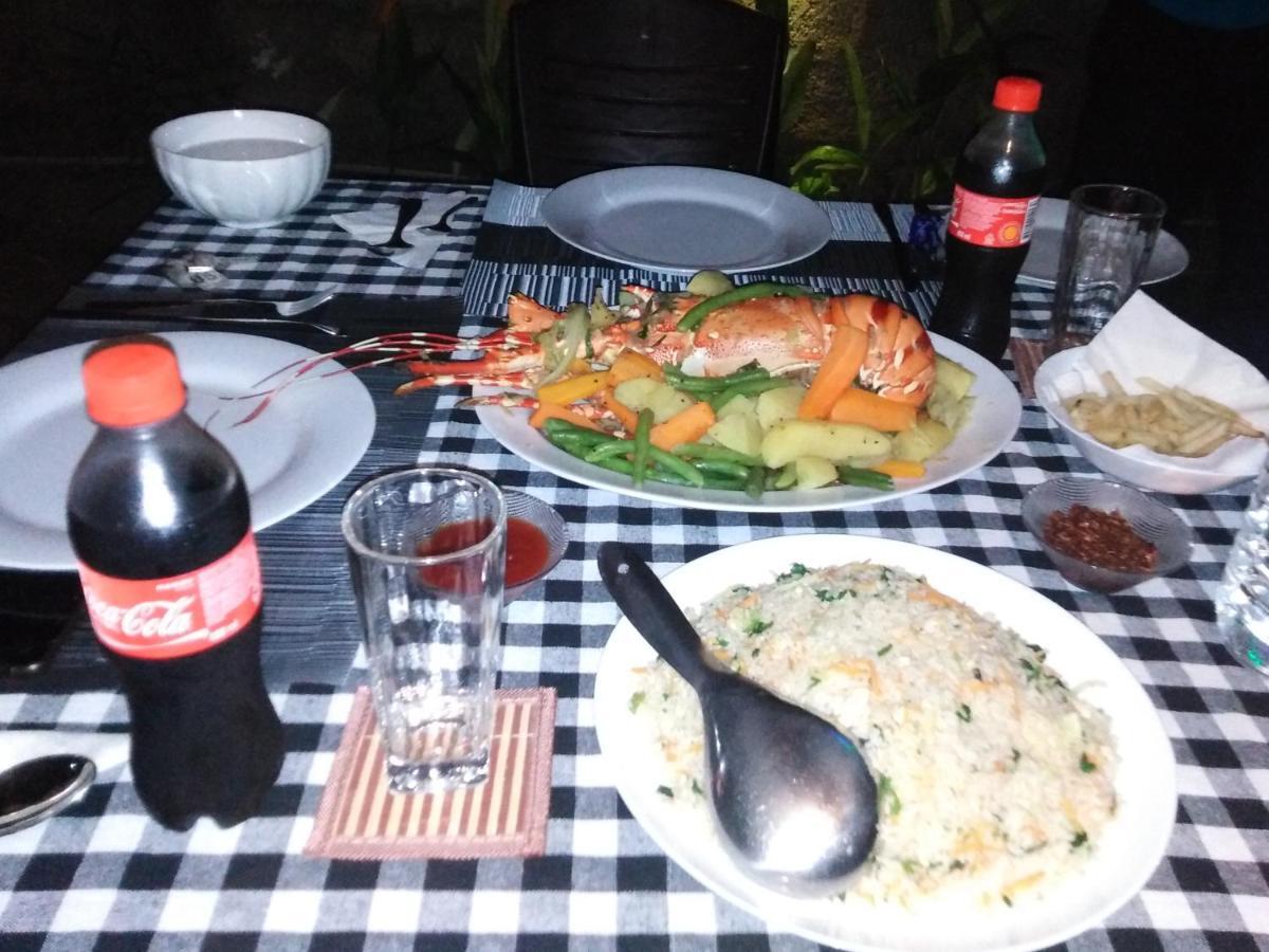 Janu Homestay Tangalle Buitenkant foto